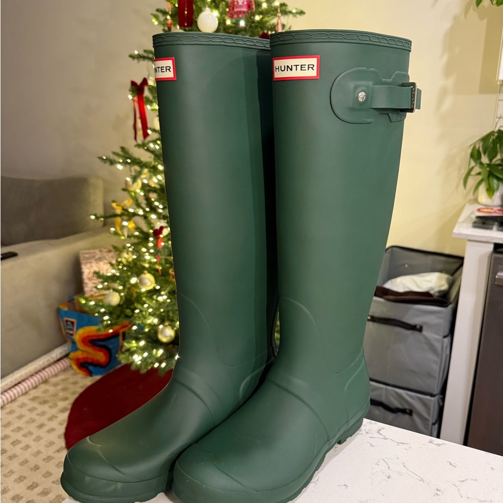 NEW Hunter Rain Boots Forest Green Size 9